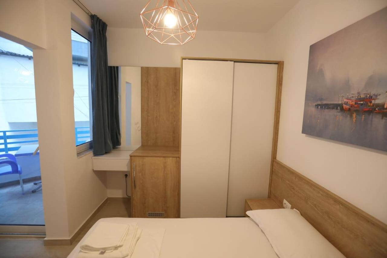 Apart-Hotel Alvi Sarandë Exterior foto